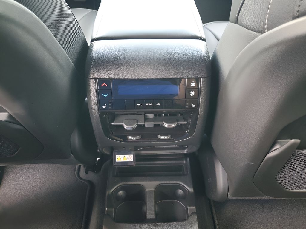 2025 Jeep Grand Cherokee Limited photo 19