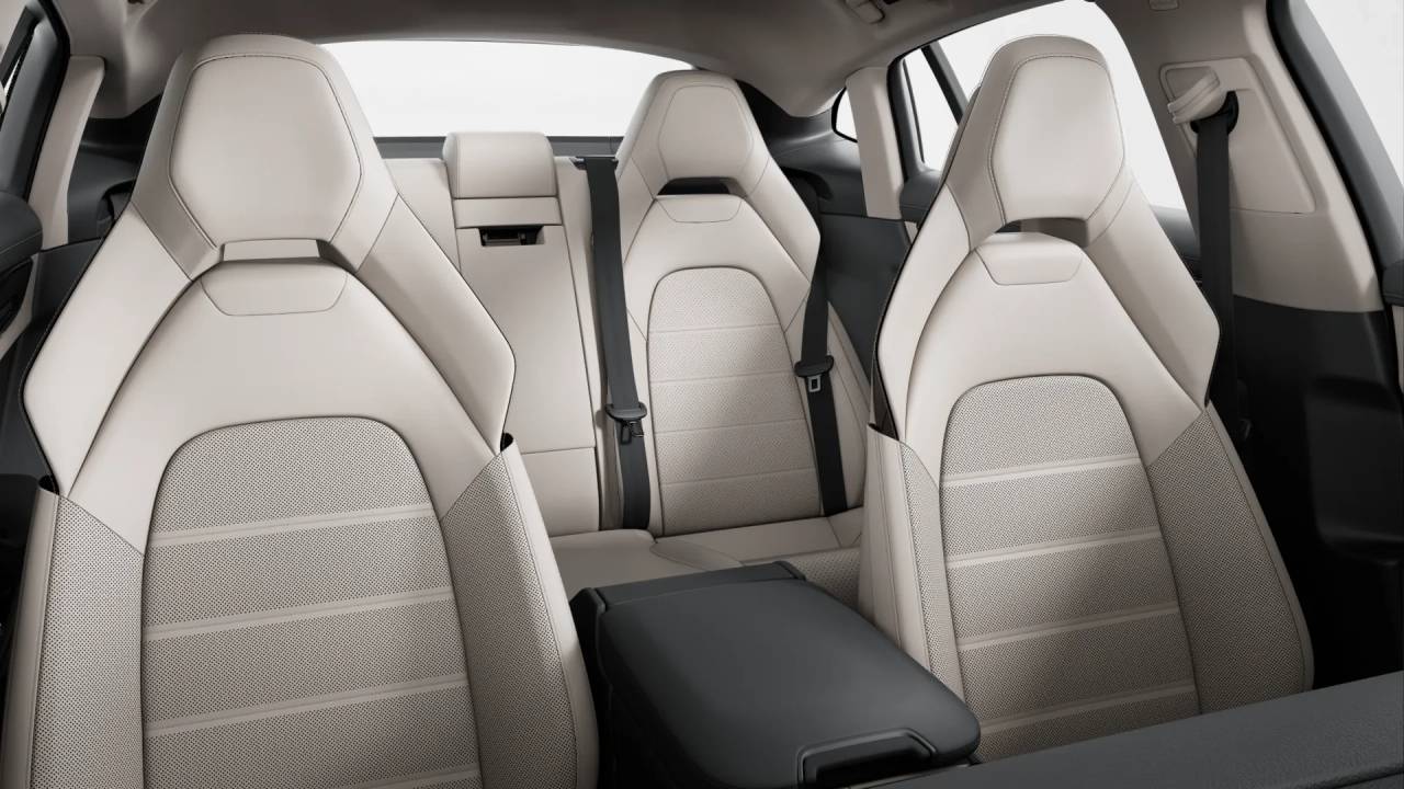 2026 Porsche Panamera 4 photo 9