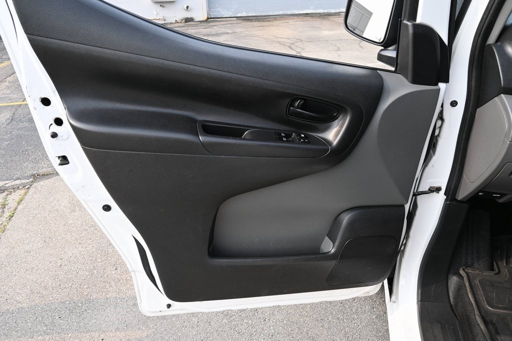 2021 Nissan NV200 S photo 17
