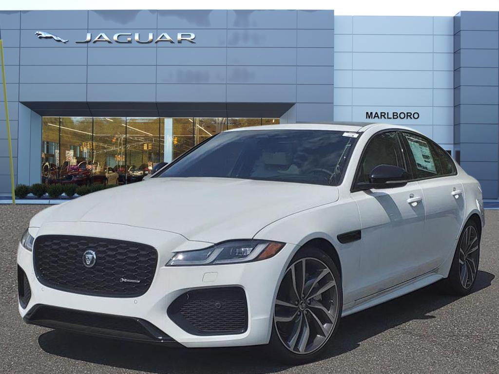 New 2024 Fuji White Jaguar R-Dynamic SE image 1