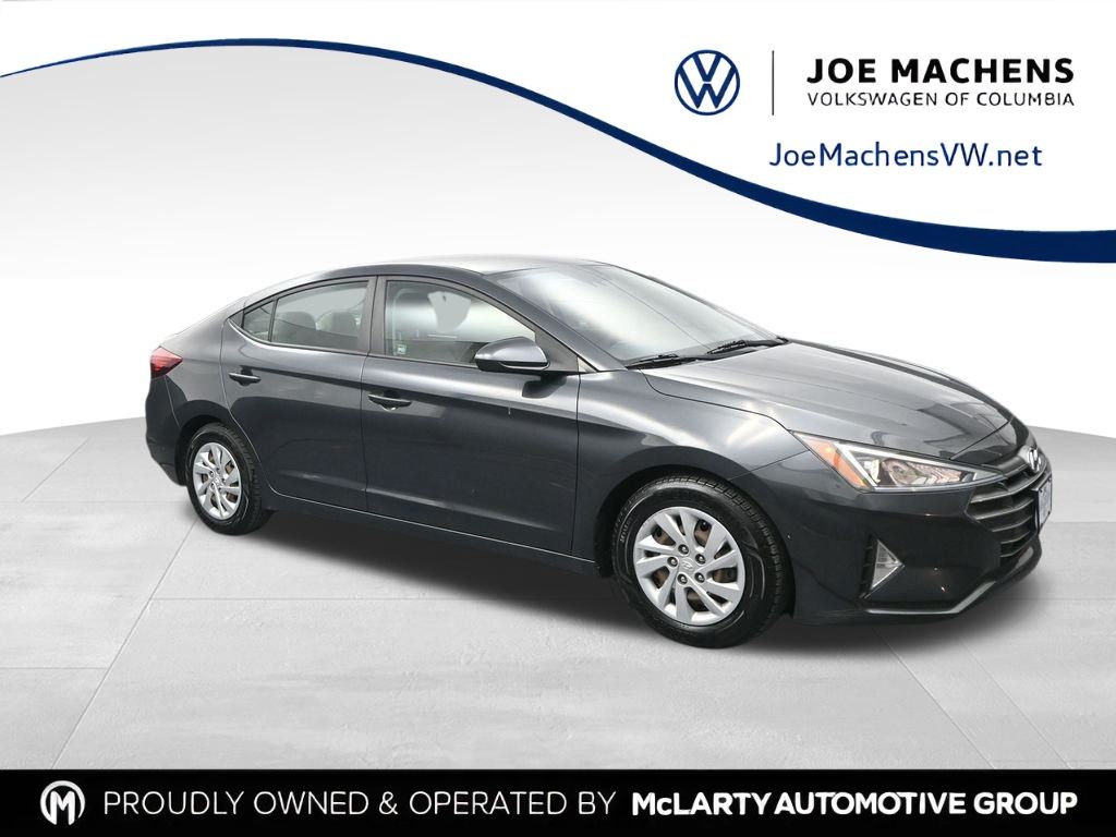 2020 Hyundai Elantra SE's photo