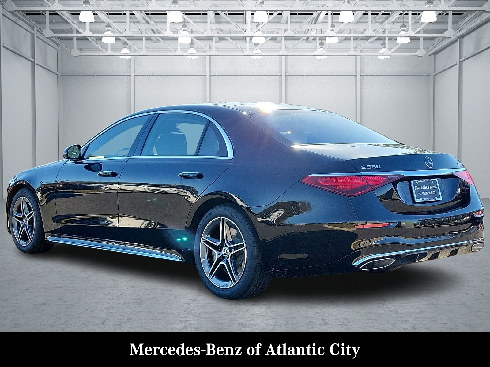 2024 Mercedes Benz S 580 4MATIC photo 4