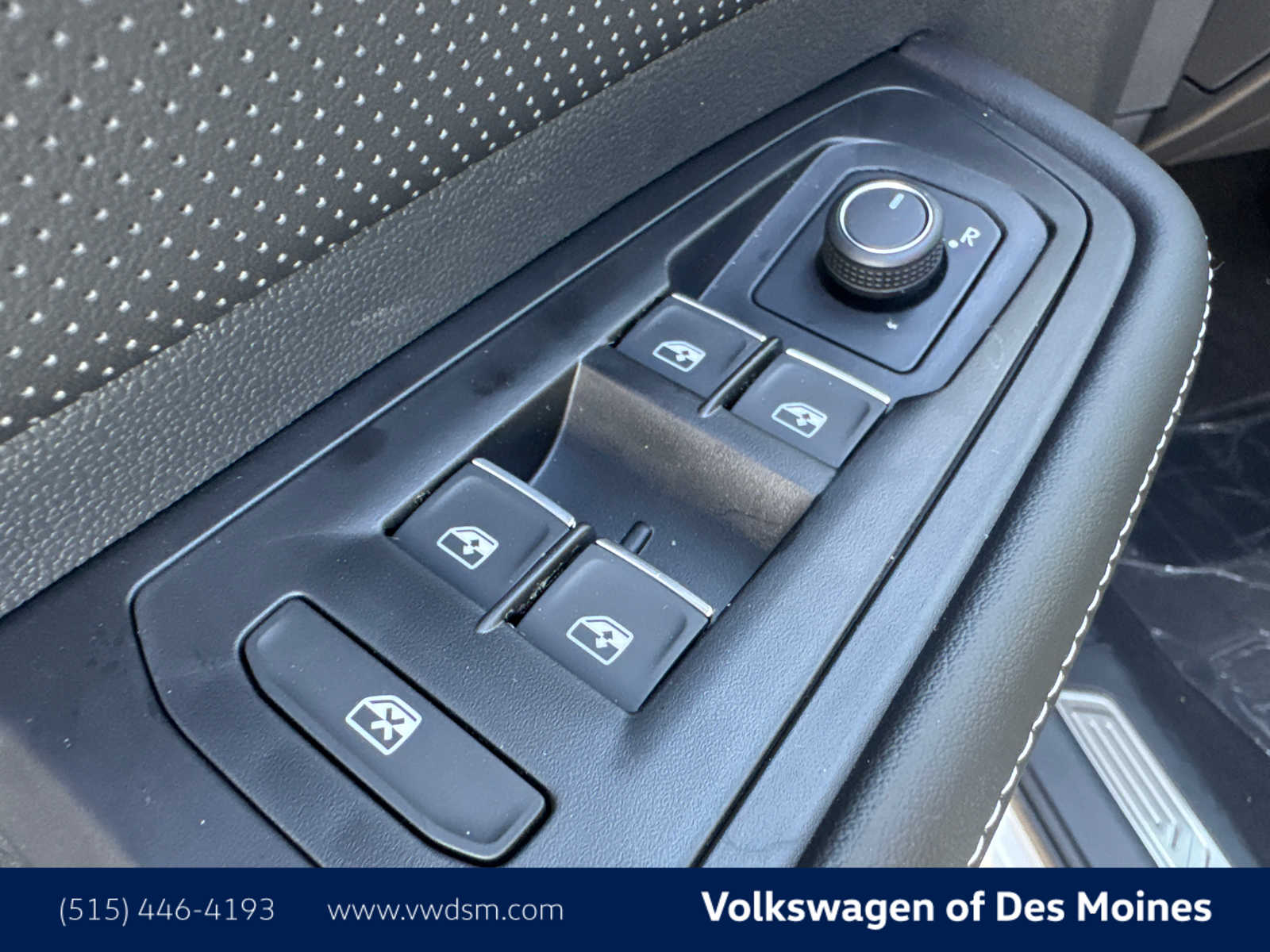 2026 Volkswagen Atlas SE Technology photo 19