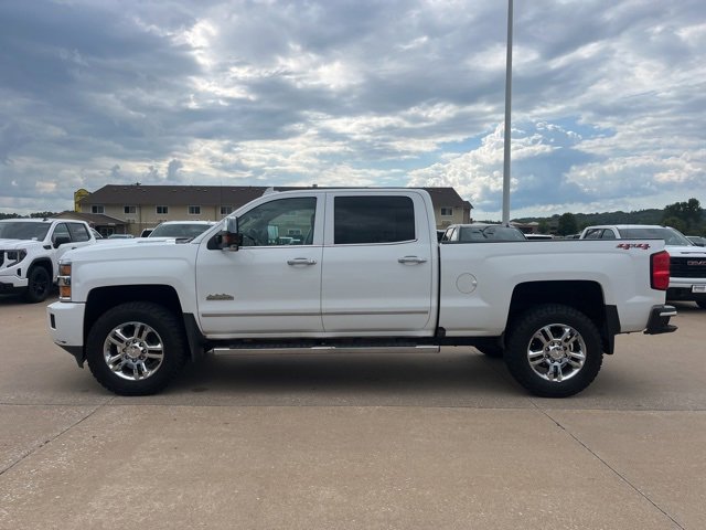 2019 Chevrolet Silverado 2500HD High Country photo 10