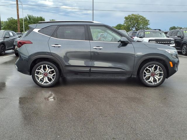2023 Kia Seltos SX photo 5