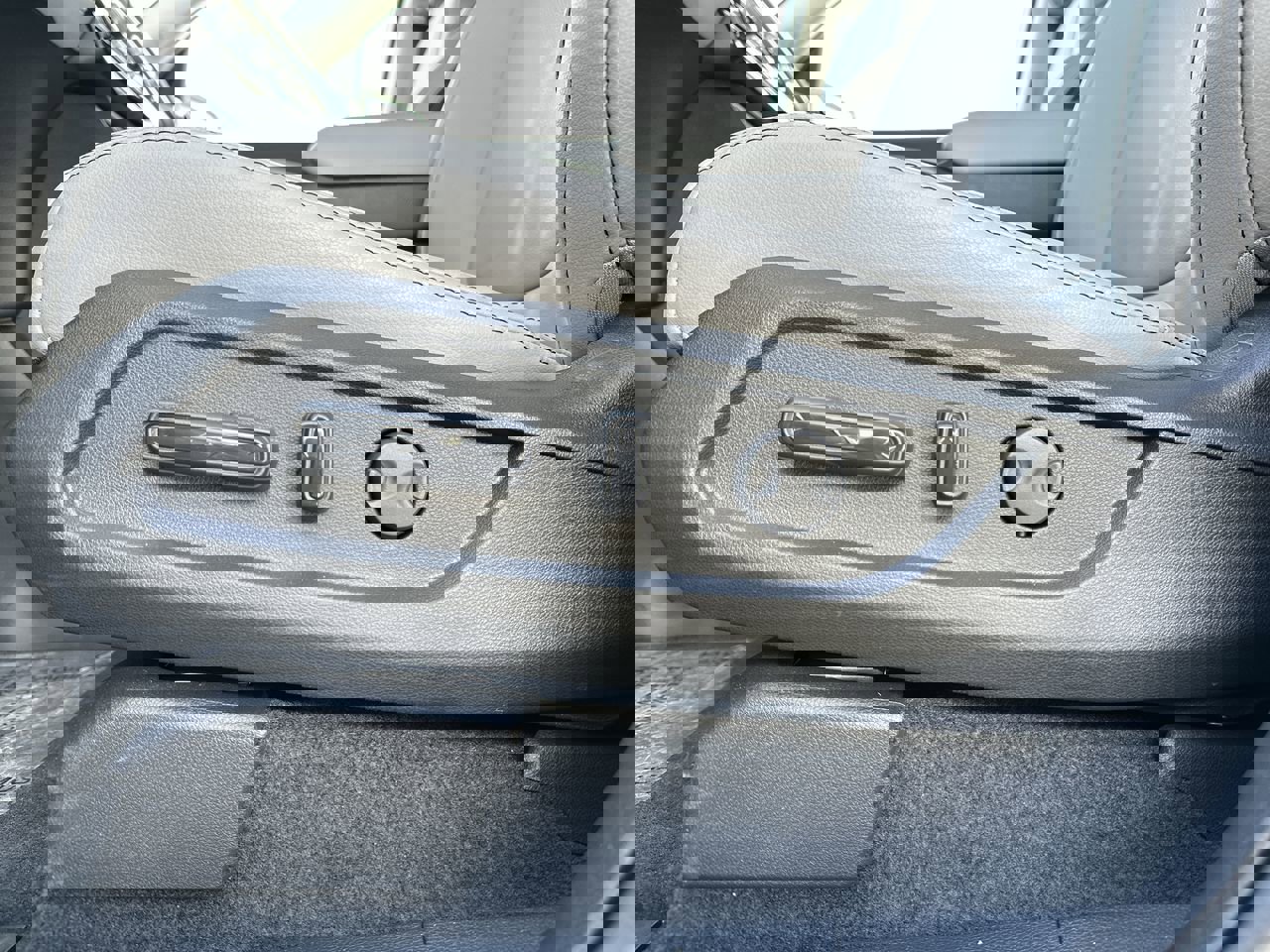 2025 Honda Pilot EX-L photo 12