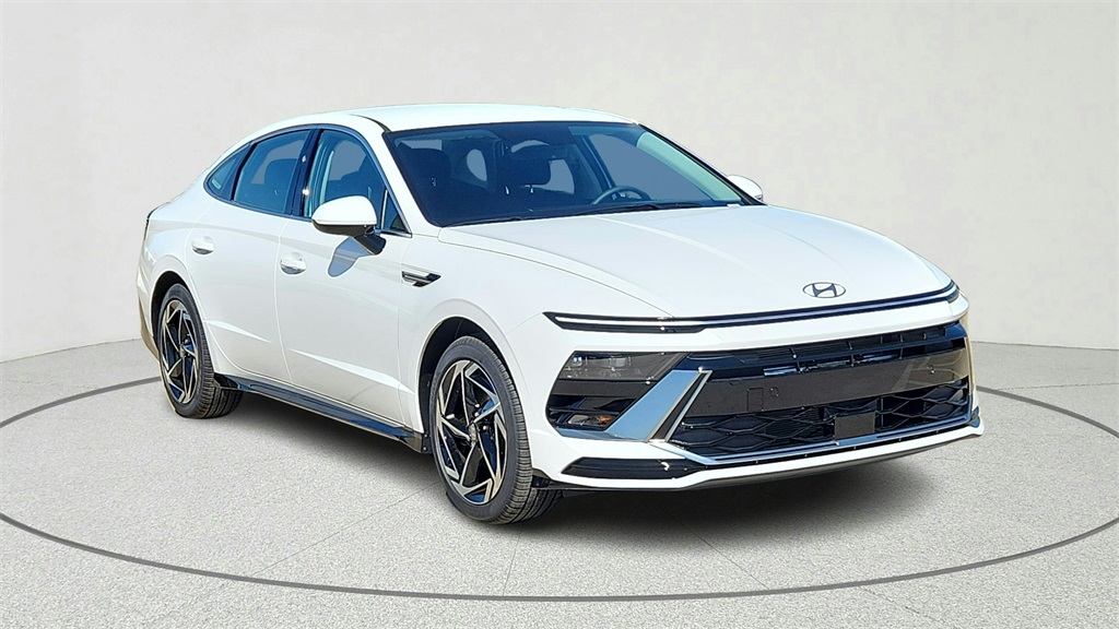2026 Hyundai Sonata SEL's photo