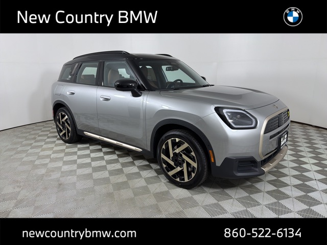 2025 MINI Countryman SE's photo