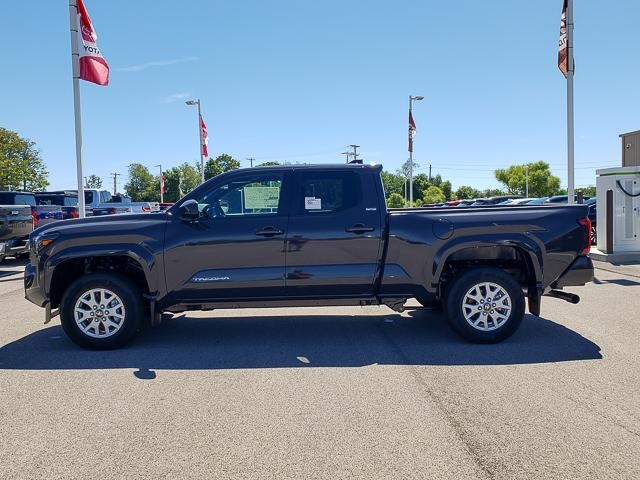 2025 Toyota Tacoma SR5 photo 8