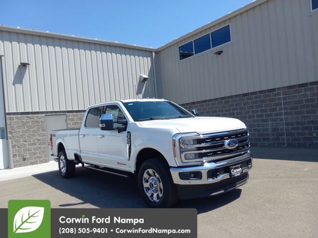 New 2025 Star White Metallic Tri-Coat Ford King Ranch image 1