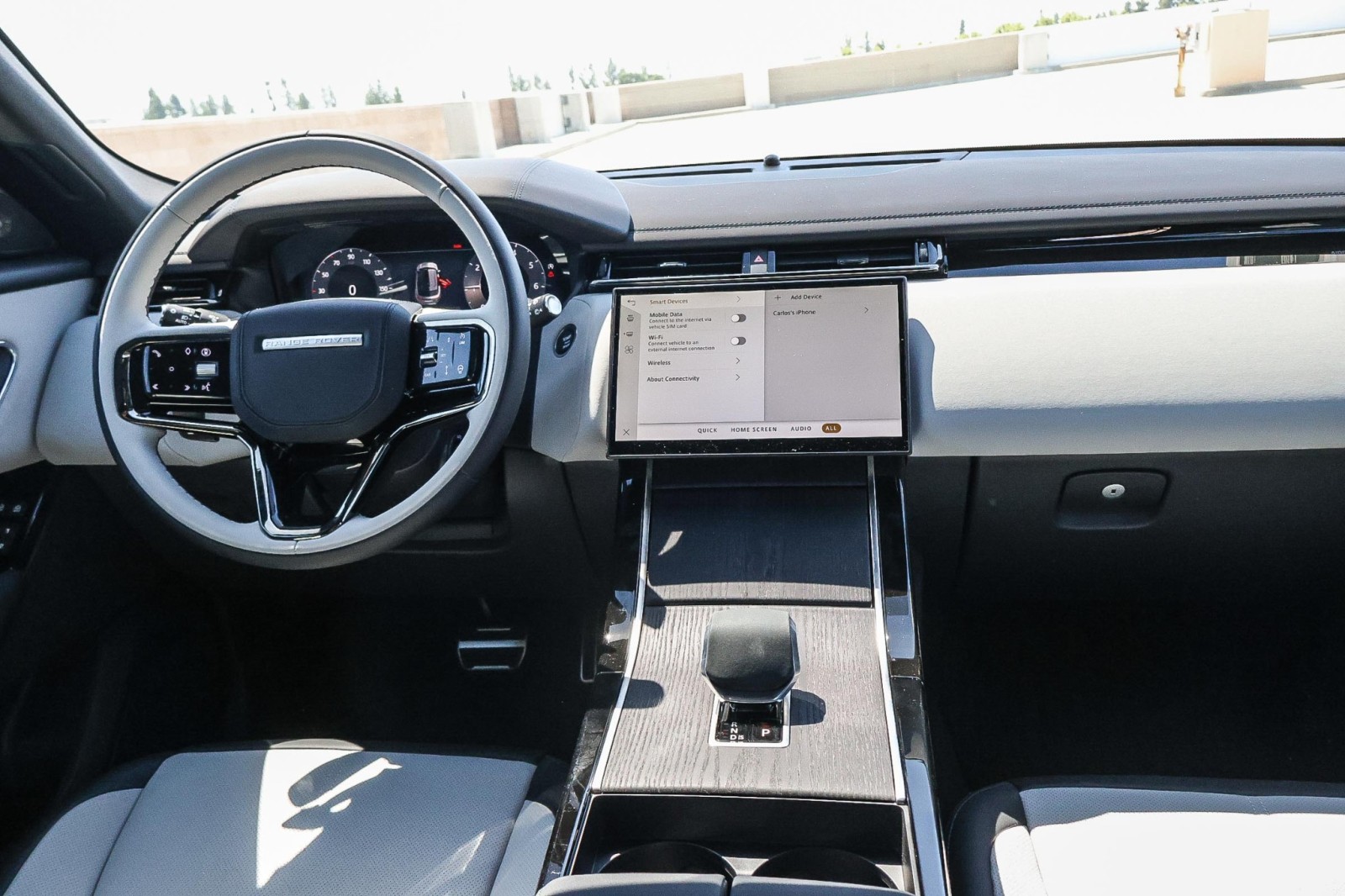 2026 Land Rover Range Rover Velar SE photo 14