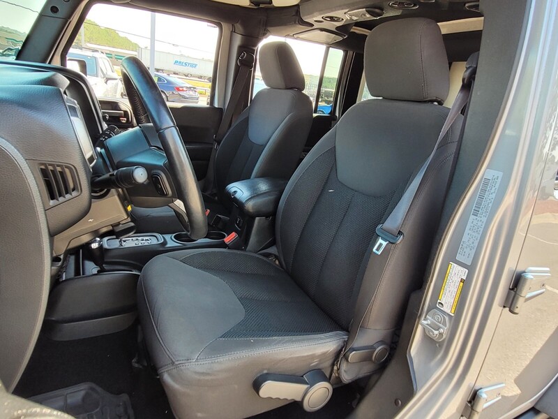 2017 Jeep Wrangler Unlimited Sport Big Bear photo 9
