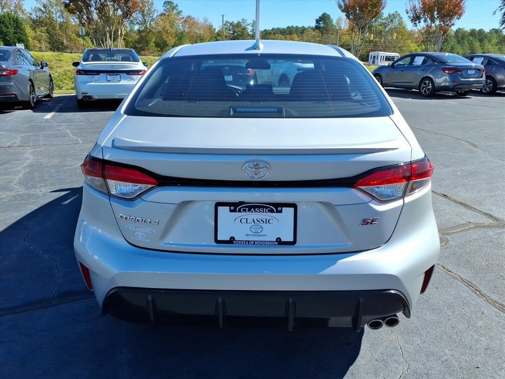 2025 Toyota Corolla SE photo 4