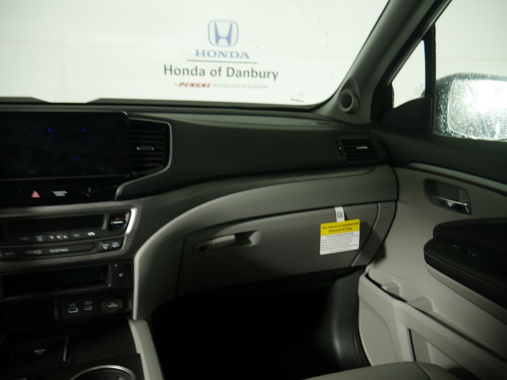 2025 Honda Ridgeline RTL photo 11