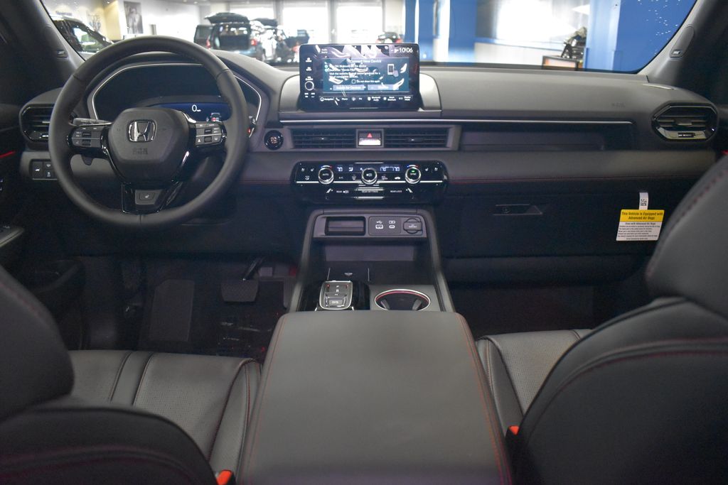 2025 Honda Pilot Black Edition photo 9
