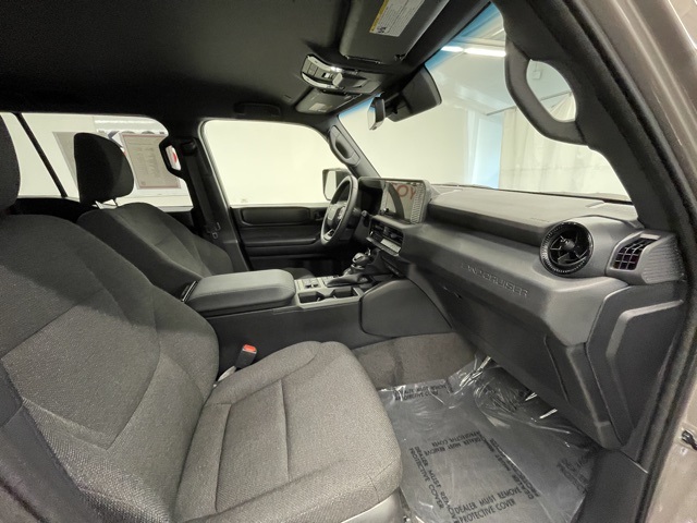 2025 Toyota Land Cruiser photo 8