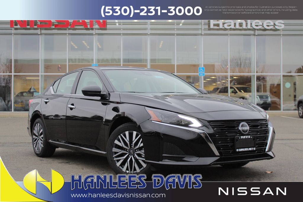 2025 Nissan Altima SV's photo