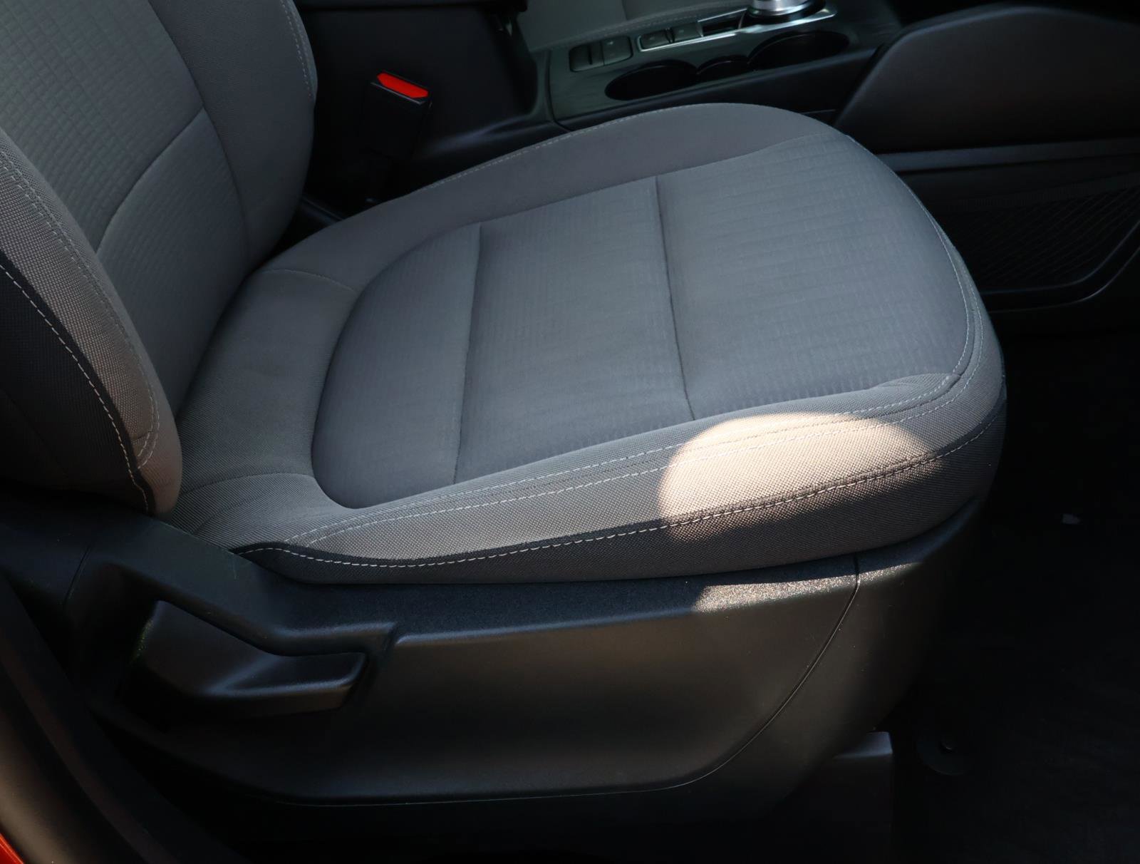 2020 Ford Escape S photo 17