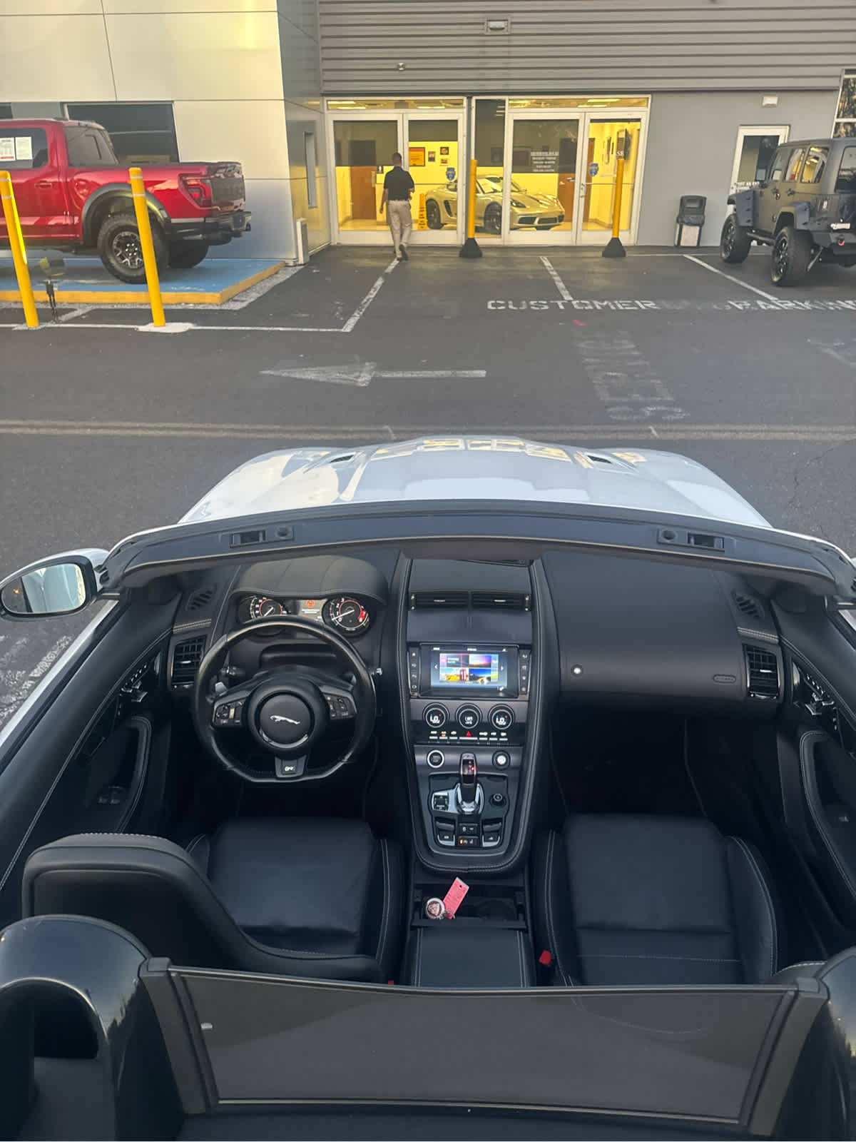2018 Jaguar F-TYPE R photo 10