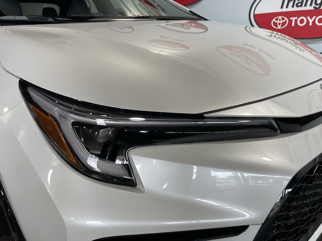 2025 Toyota Corolla SE photo 10