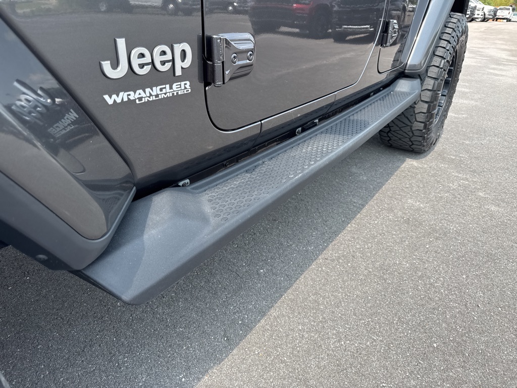 2018 Jeep Wrangler Unlimited Sahara photo 16
