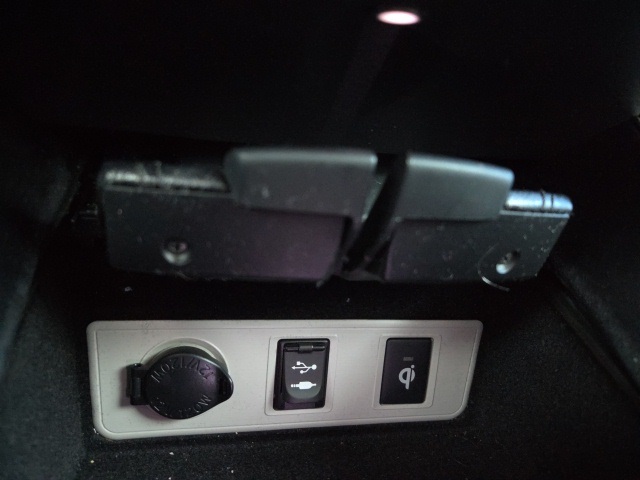 2014 Toyota Avalon Limited photo 25