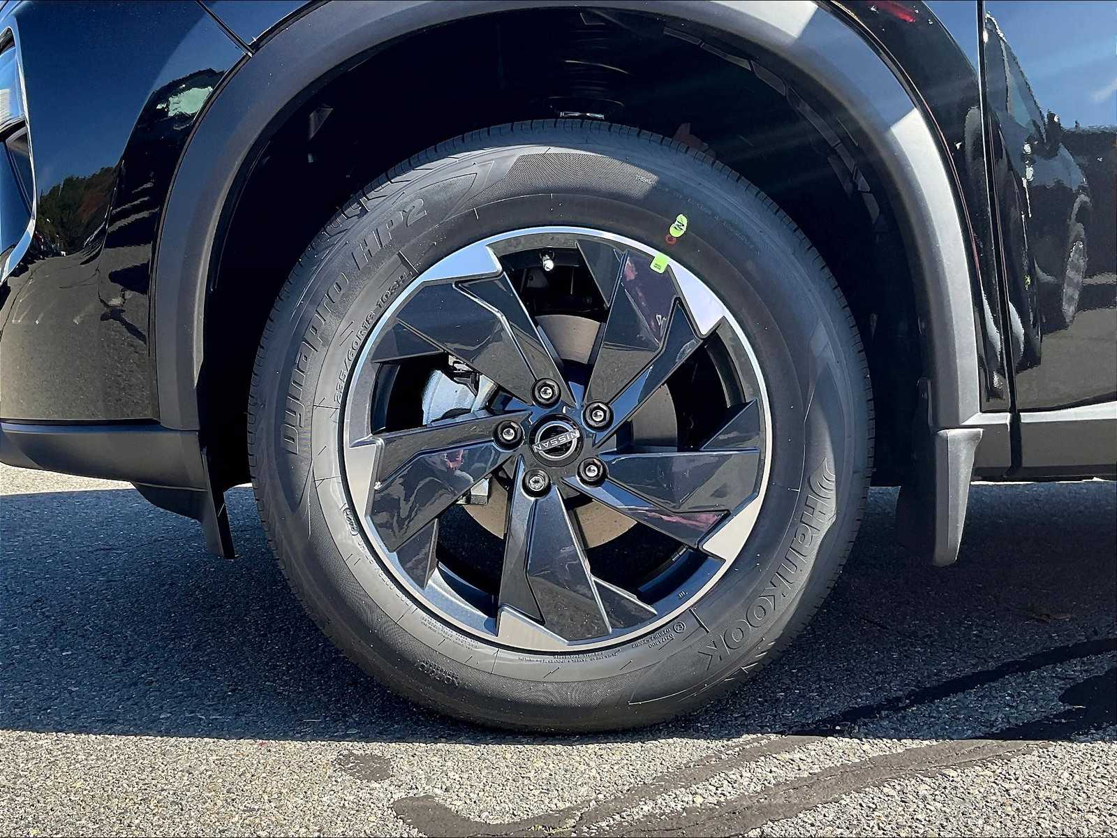2026 Nissan Rogue SV photo 6