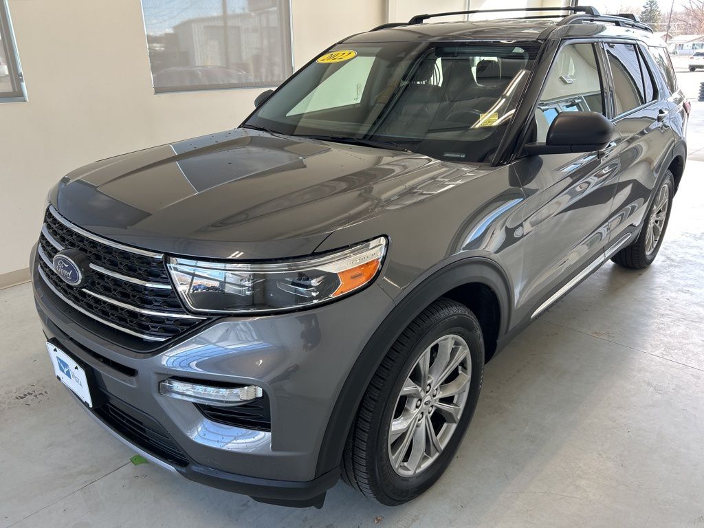 2022 Ford Explorer XLT photo 3