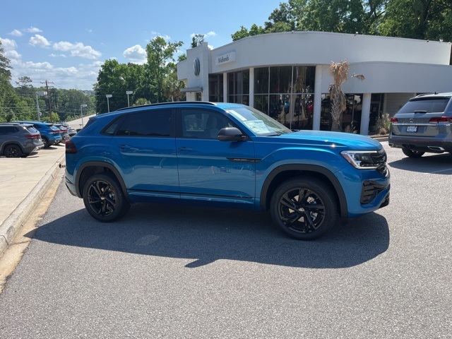 2025 Volkswagen Atlas Cross Sport SEL R-Line photo 2