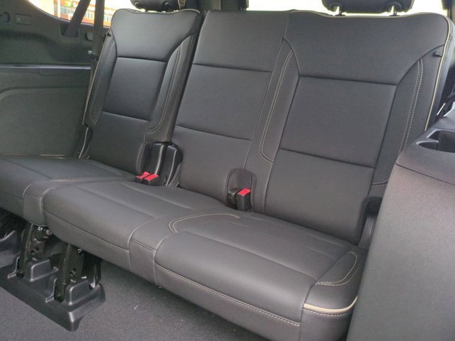 2026 Chevrolet Suburban Premier photo 28