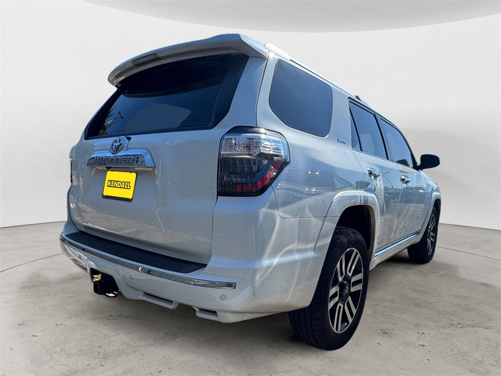 2023 Toyota 4Runner Limited photo 3