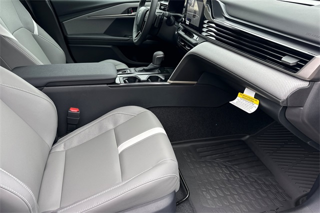 2025 Toyota Camry SE photo 17