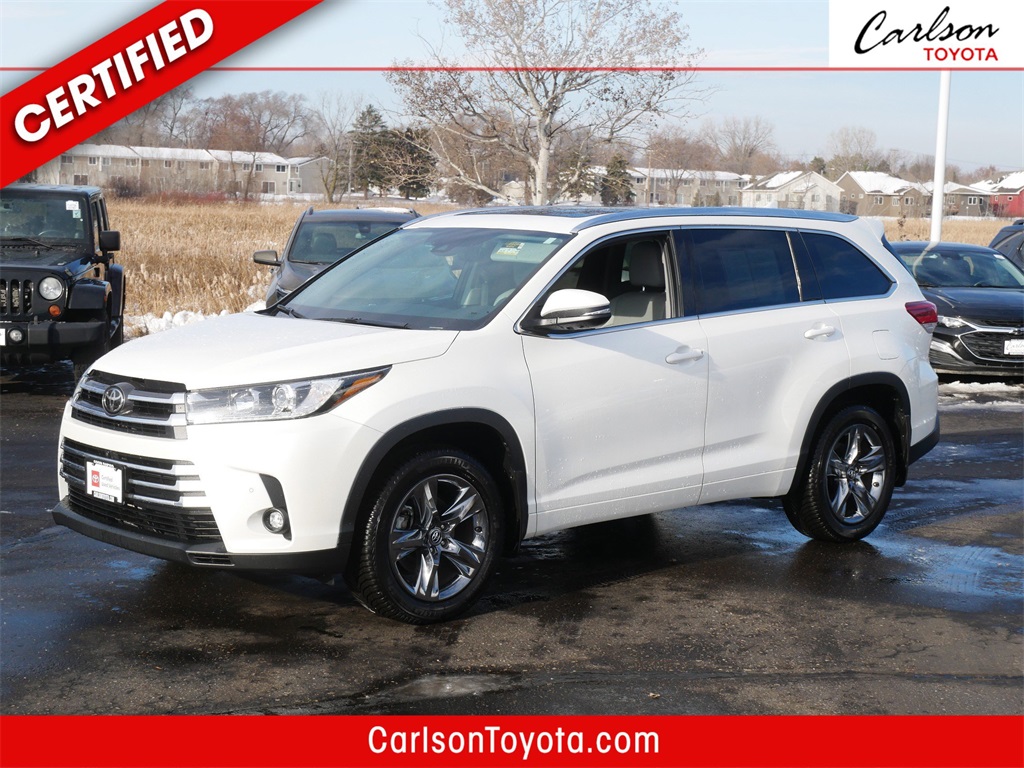2019 Toyota Highlander Limited Platinum's photo