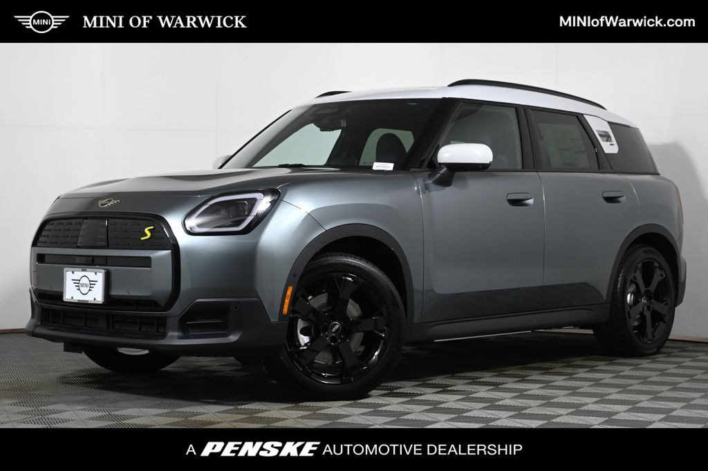 2025 MINI Countryman SE's photo