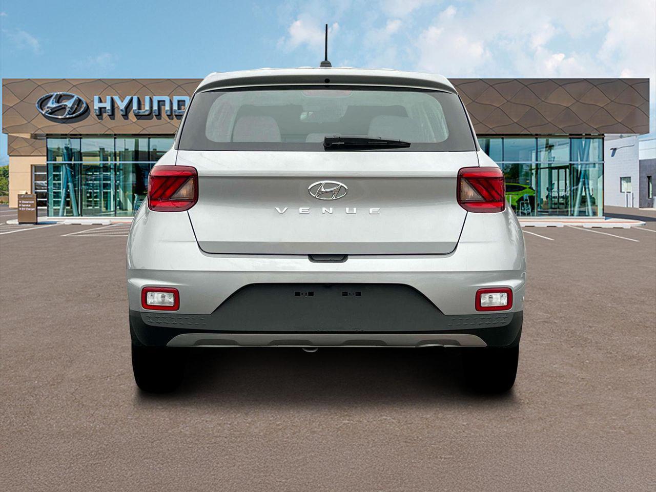 2025 Hyundai Venue SE photo 4