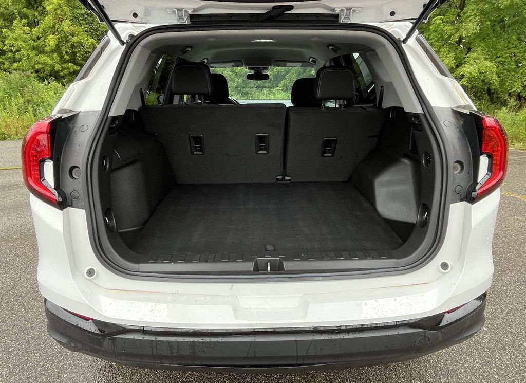 2023 Gmc Terrain SLE photo 4