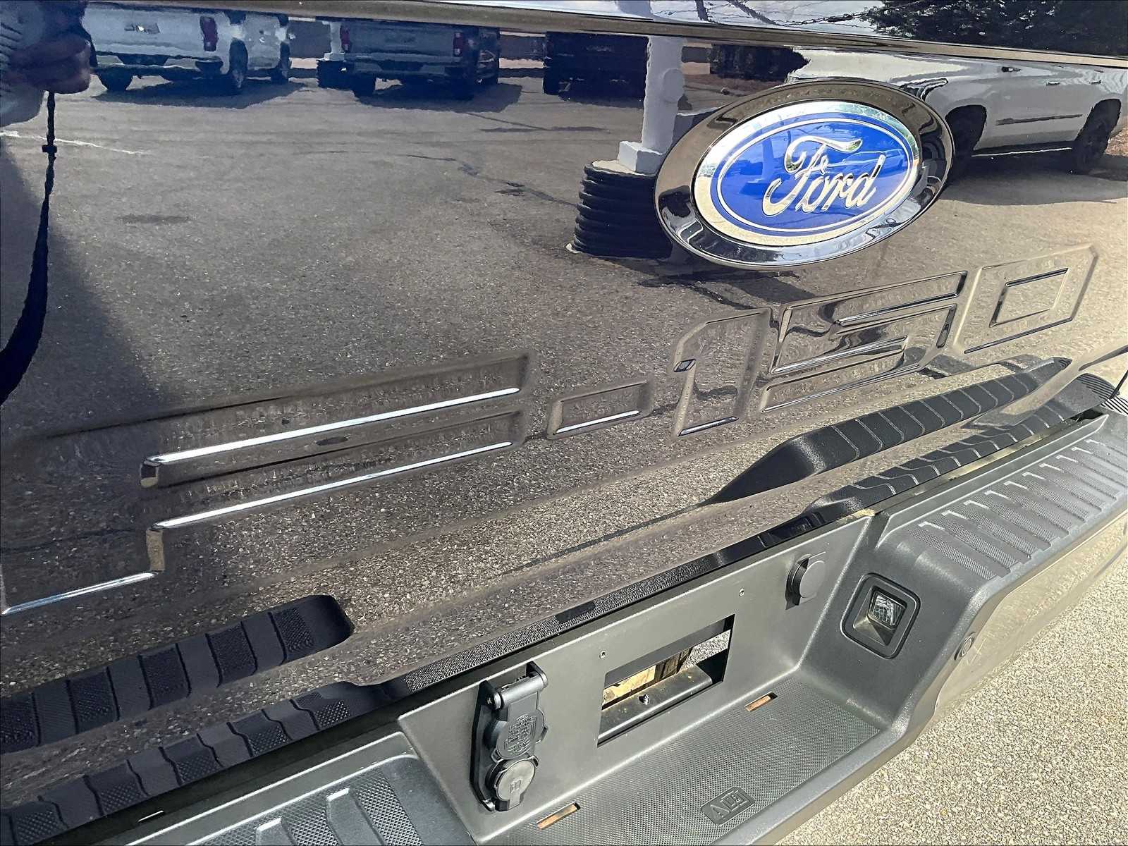 2021 Ford F-150 Lariat photo 26
