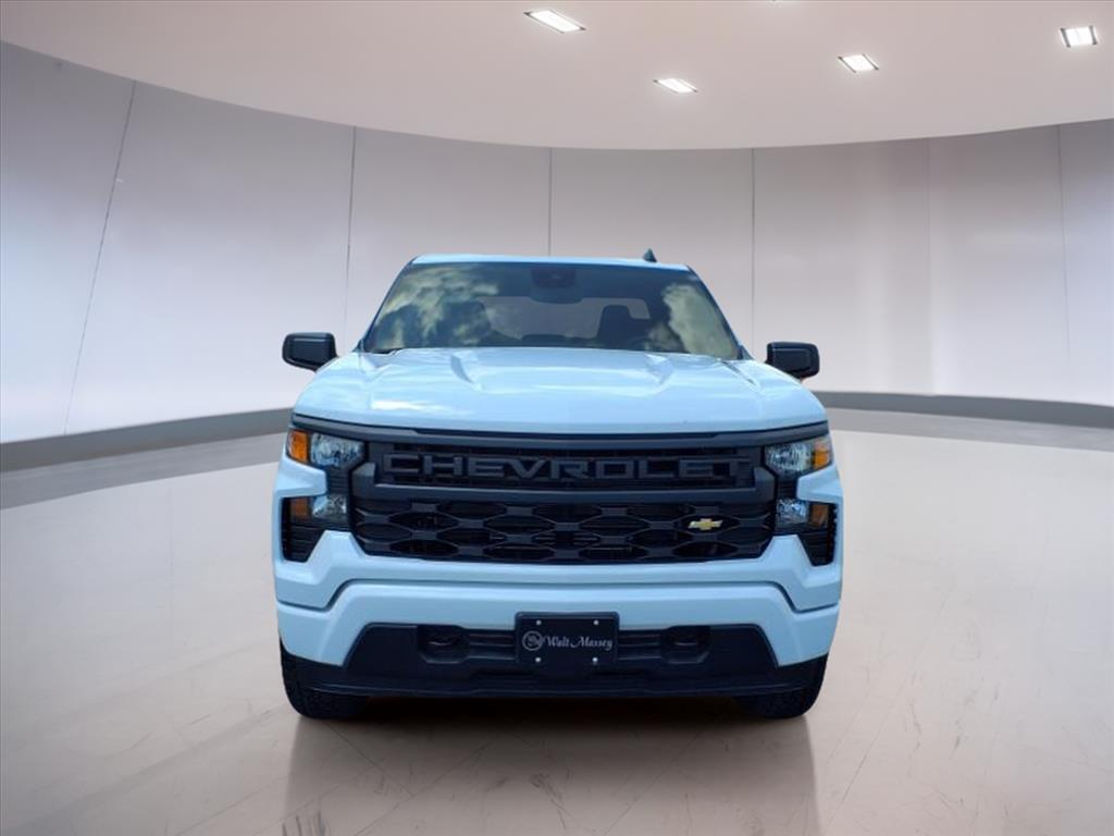 2025 Chevrolet Silverado 1500 Custom photo 8