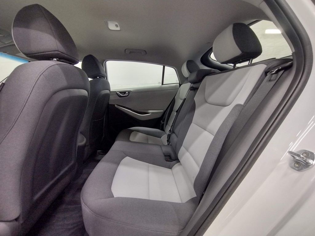 2020 Hyundai Ioniq Electric SE photo 31
