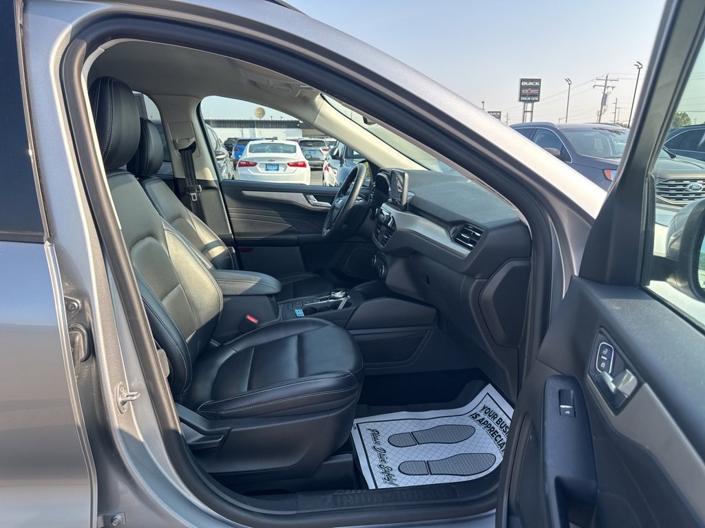 2021 Ford Escape SEL photo 9
