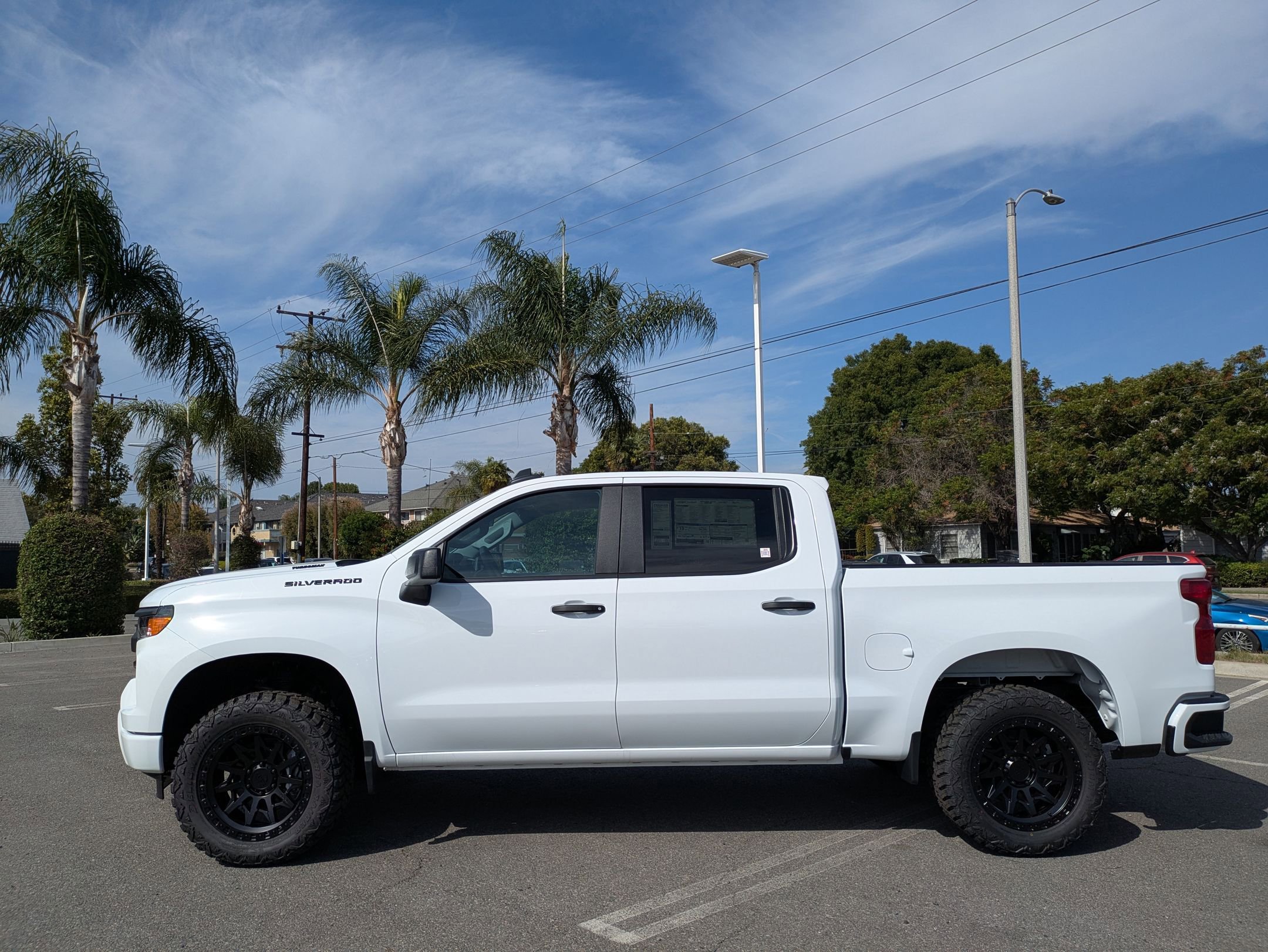 2025 Chevrolet Silverado 1500 Custom photo 2