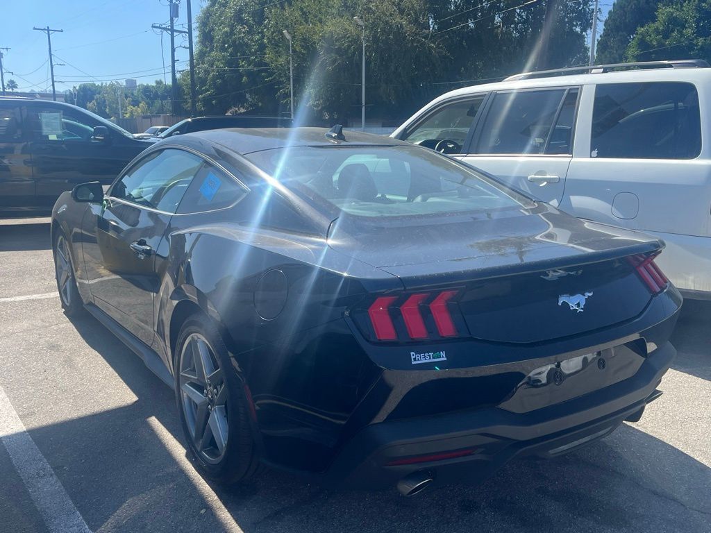2024 Ford Mustang EcoBoost photo 4