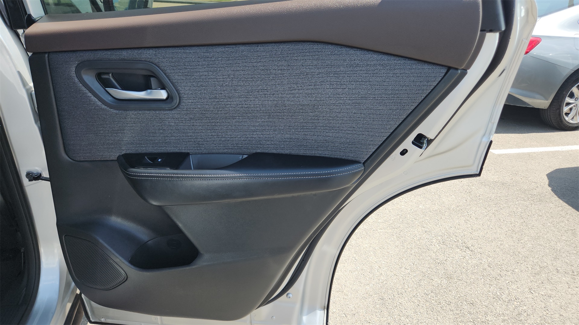 2023 Nissan Rogue SV photo 20