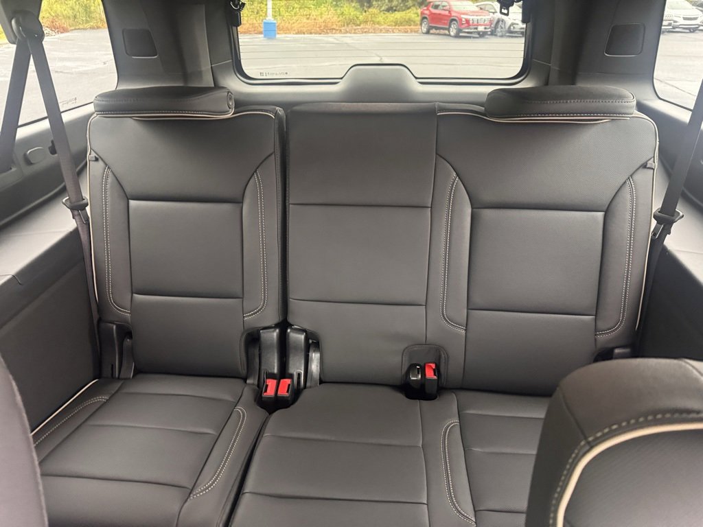 2026 Chevrolet Suburban Premier photo 24