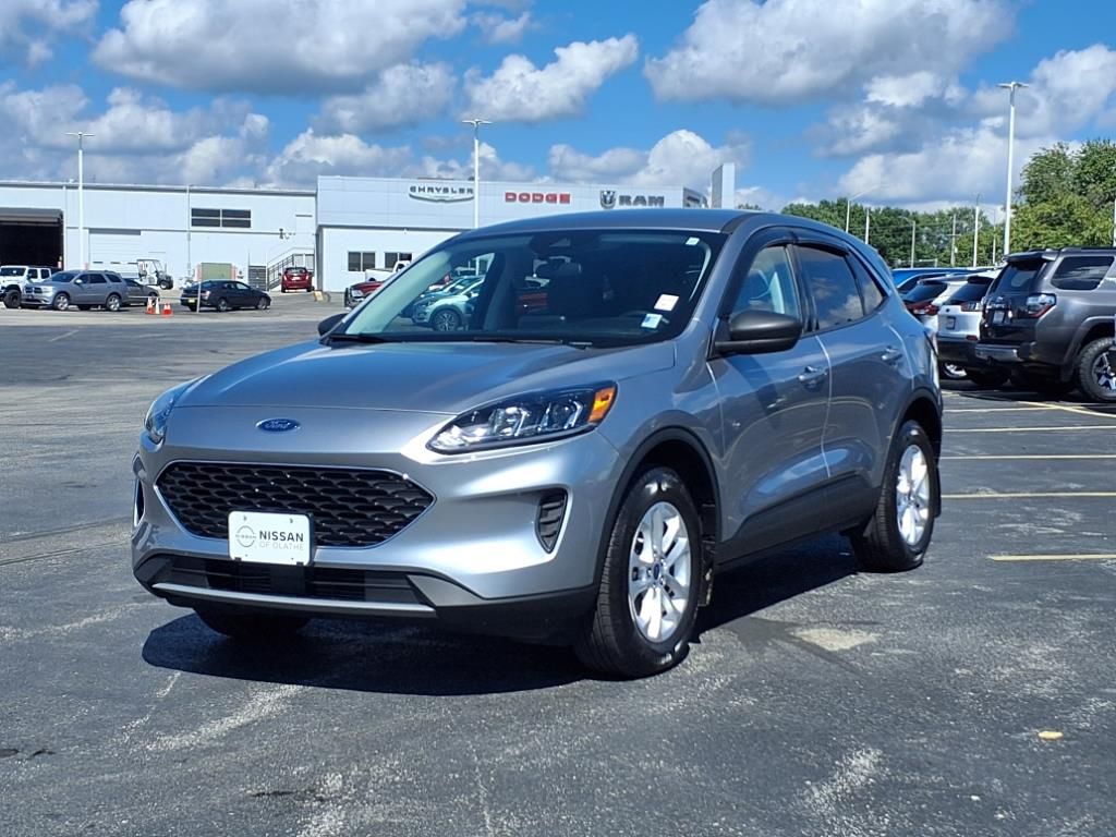 Used 2022 Ford Escape SE with VIN 1FMCU9G63NUB36120 for sale in Kansas City