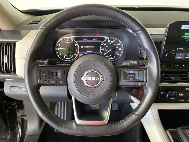 2022 Nissan Pathfinder SL photo 19