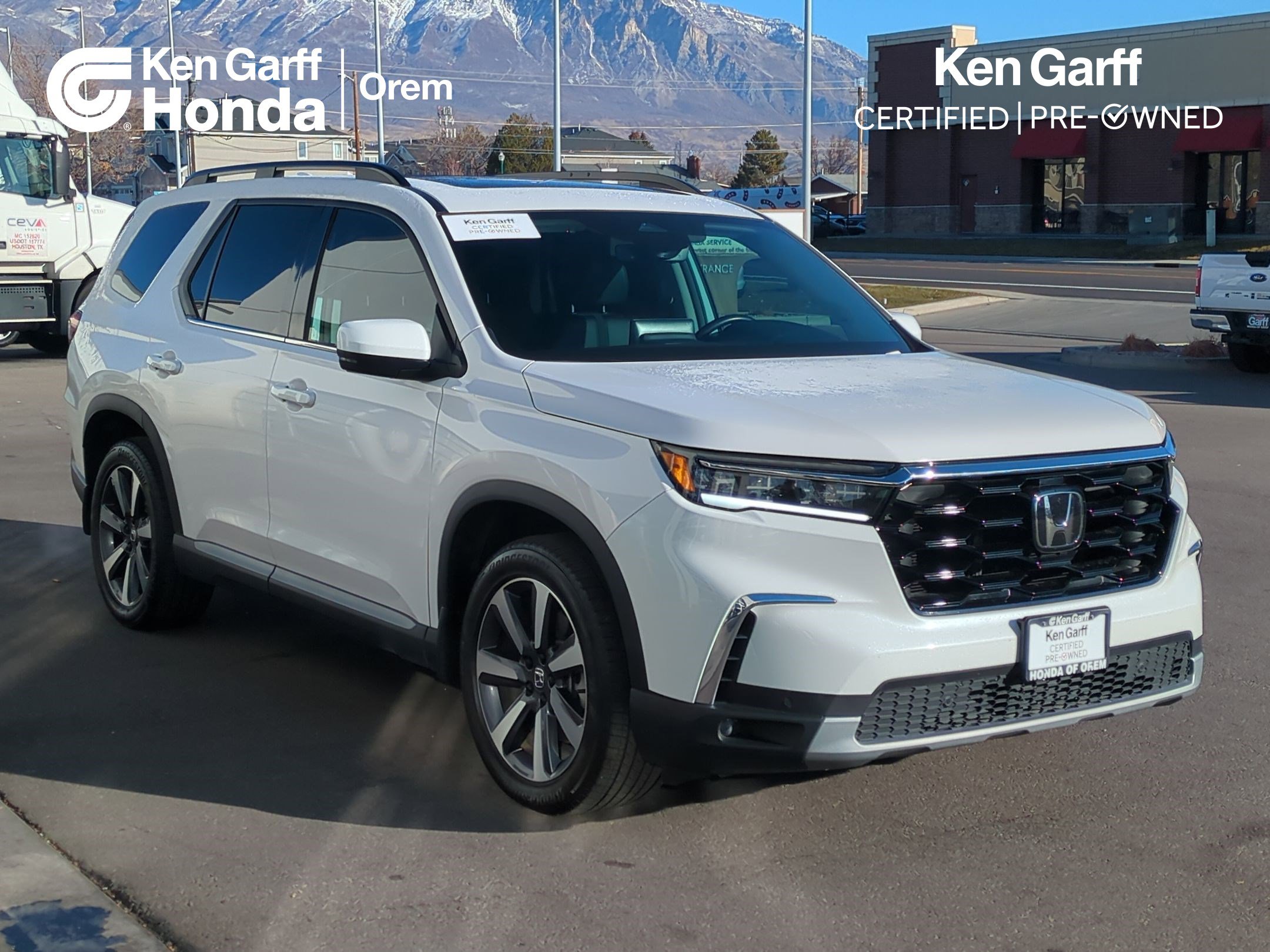 2023 Honda Pilot Touring's photo