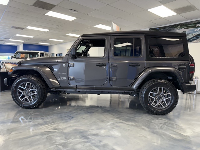 2024 Jeep Wrangler Sahara photo 4