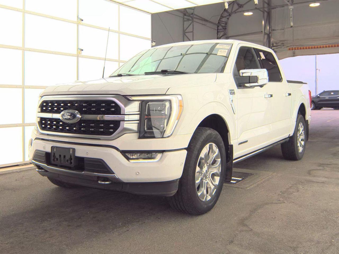 2022 Ford F-150 Platinum's photo