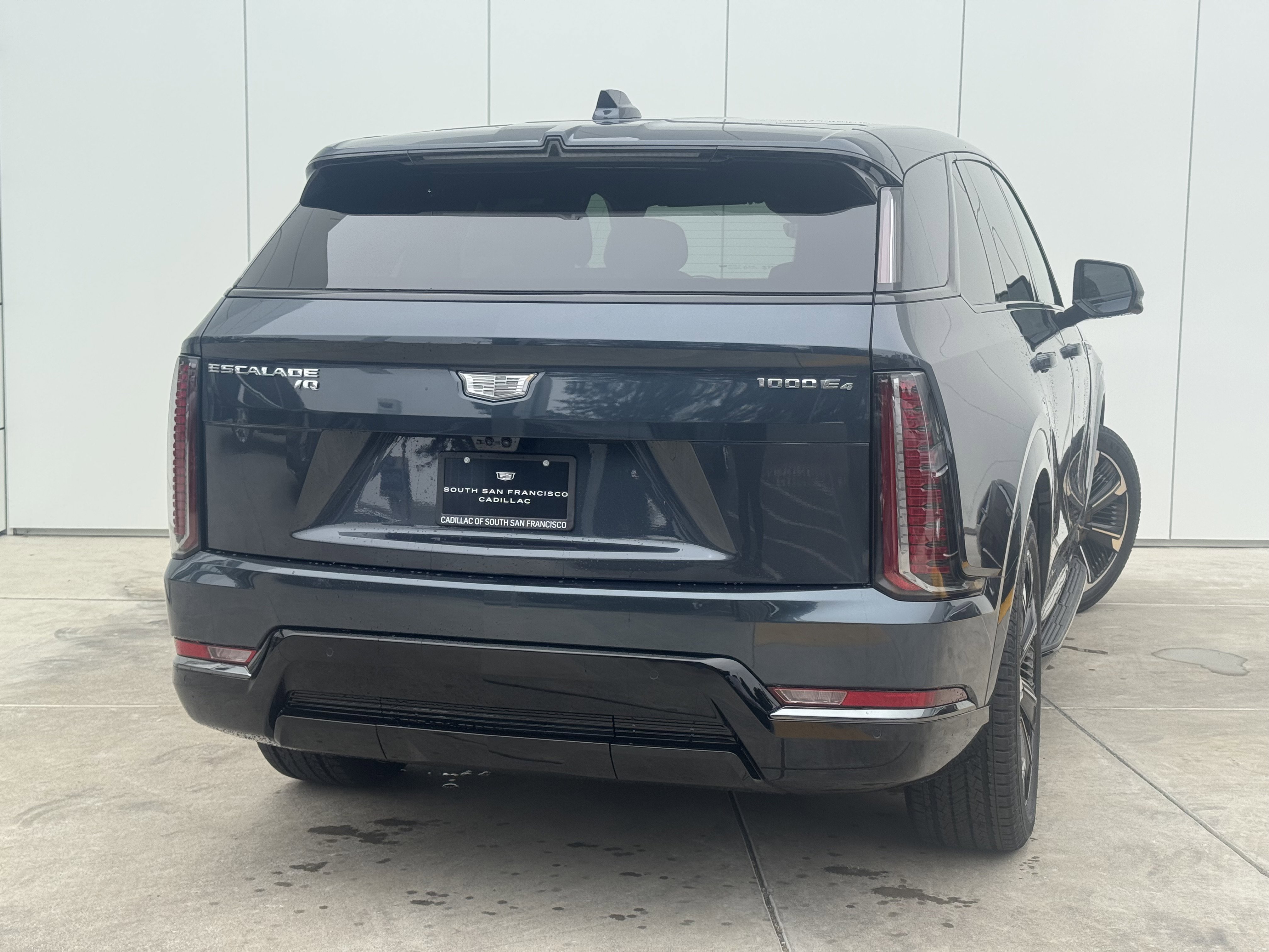 2025 Cadillac Escalade IQ Sport photo 4